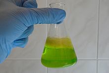Precipitation of uranyl carbonate