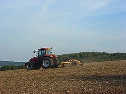 Maatalous Aldbournen yläpuolella - geograph.org.uk - 988326  