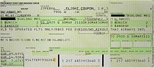 Ein Flugticket, auf dem der Preis im ISO 4217-Code "EUR" (unten links) und nicht im Währungszeichen € angegeben ist.