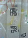 "Fuck emo"-graffiti i Mexico  