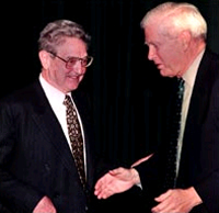 Soros (solda) James H. Billington (sağda) ile birlikte, Ocak 2001