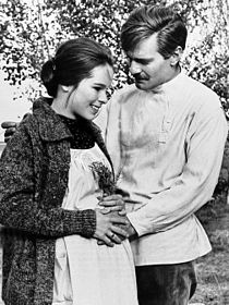 Geraldine Chaplin cu Omar Sharif în Doctor Jivago