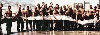 Une raie géante de 7,0 m a été trouvée près de San Diego, en Californie, en 1996. Il est détenu par des soldats américains.