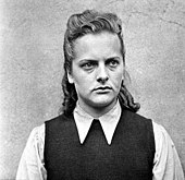 Irma Grese, een van de vrouwelijke bewakers van het kamp  