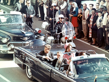 Foto av USA:s president John F. Kennedy strax innan han mördades.