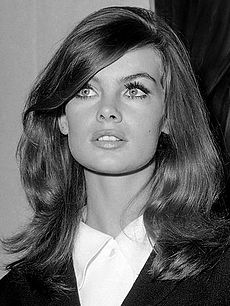 Jean Shrimpton in 1965  