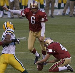 6 numeriu pažymėtas "San Francisco 49ers" vartininkas Joe Nedney per ikisezonines rungtynes su "Green Bay Packers" 2008 m. rugpjūčio 16 d.