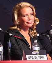 Laurie Holdenová byla jedním z pěti herců, kteří za svůj výkon v seriálu získali nominaci na cenu Saturn Award 2011.