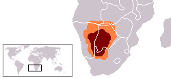 Kalahari Çölü (bordo ile gösterilmiştir) &amp; Kalahari Havzası (turuncu)