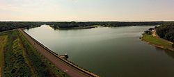 El lago Lone Star en el sureste del condado de Douglas.  