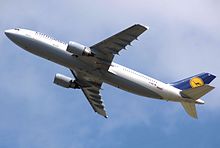 一架汉莎航空的A300B4-603从英国伦敦希思罗机场起飞。