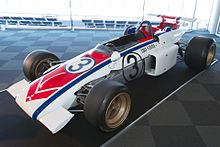 Куниоми Нагамацу печели състезанието през 1971 г. с Mitsubishi Colt F2000  