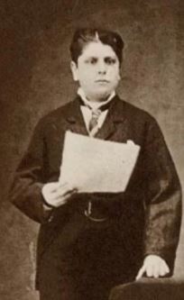 Alessandro Moreschi (1858-1922) Hän oli ainoa, joka teki soolonauhoituksia. Tämä kuva on otettu noin vuonna 1880.