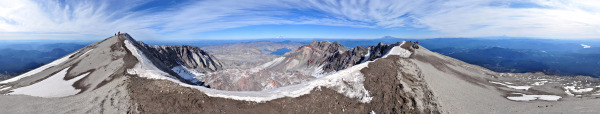 Volkanik kraterin panoraması