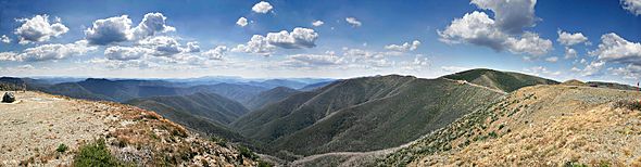 The Great Dividing Range, widziany z okolic Mount Hotham, Victoria