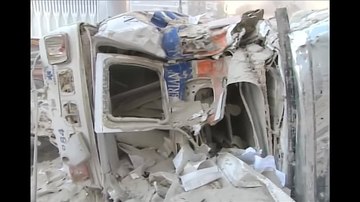 Play media file WTC 1 collapses (minute 18:10)