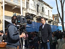 Un corresponsal que informa para las noticias alemanas sobre el conflicto de Chipre.