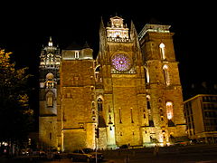 Rodez cathedral by night.