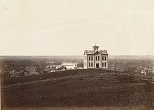 Vana North College, esimene hoone KU ülikoolilinnakus, 1867.