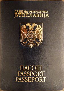 Forsiden af det gamle pas fra Forbundsrepublikken Jugoslavien, som blev brugt i Serbien indtil slutningen af 2000'erne. Se også serbisk pas og montenegrinske pas