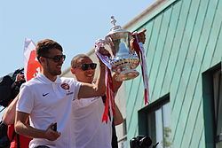 Ramsey med FA Cup-trofæet