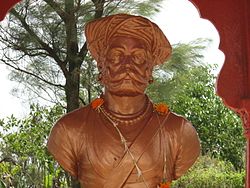 Subedar NarVeer Tanaji Malusare war ein Mahratta/Maratha Sardar, der die Maratha-Truppen zu einem entscheidenden Sieg in der "Schlacht von Sinhgad" (1670 n.Chr.) führte