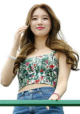 Suzy na festivalu Sinchon Water Gun 26. července 2014.  