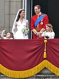 Prințul William, Duce de Cambridge și Kate Middleton la balconul Palatului Buckingham.