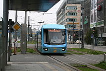 En sporvogn ved det centrale stoppested i Chemnitz