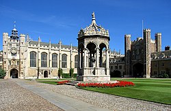 Curtea Mare din Trinity College, Cambridge  