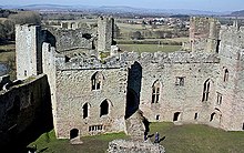Solar from the 13th century (left) and Knights' Hall (right) in front of the north-west tower