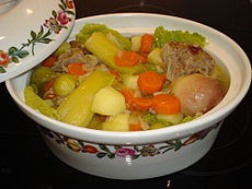 Tradicinis prancūziškas troškinys pot-au-feu