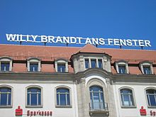 In 1970, the first German-German summit meeting between Willy Brandt and Willi Stoph took place in the Erfurt Hof.
