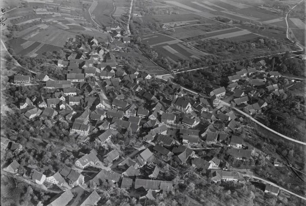 The village of Marthalen (1923)